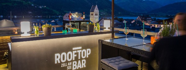 Rooftop Bar for the Apres-ski