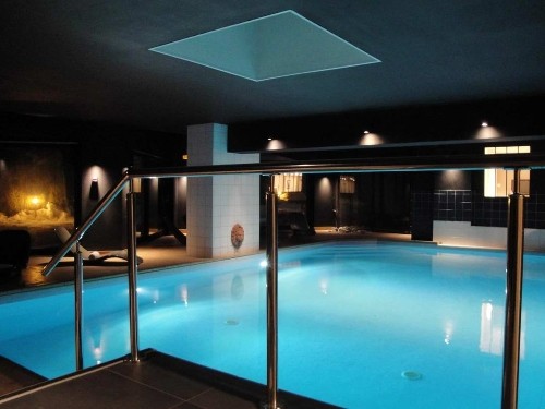 A great swimming pool, will be waiting for you in Hotel Du Bois